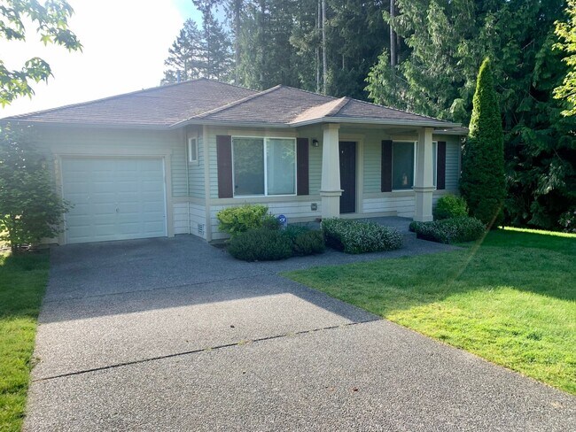 Building Photo - 3 Bedroom Poulsbo Home!