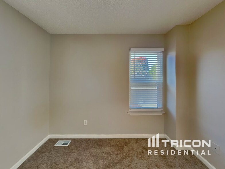 Building Photo - 2121 Serenity Dr NW