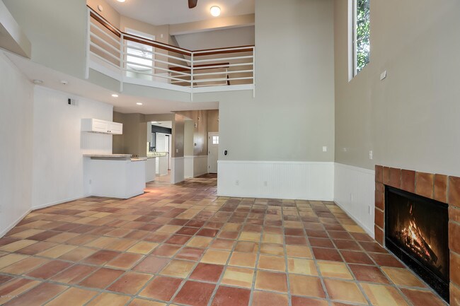 Building Photo - 1 Turtleback Trail