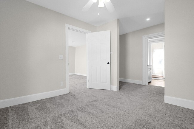 Building Photo - 131 S 2nd St