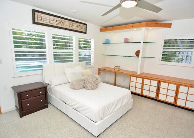 Building Photo - 212 Kings Lynn