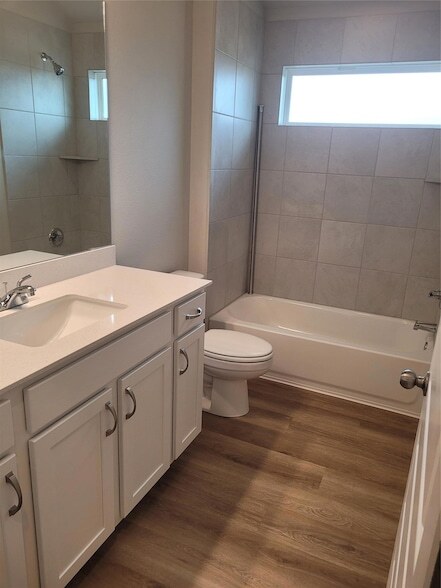 Building Photo - 121 Tall Grass Dr