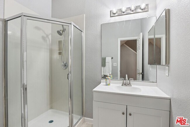 Building Photo - 1706 Bevin Brook Dr
