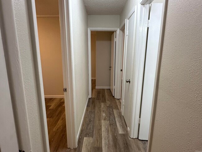 Building Photo - 9615 Comstock Rd