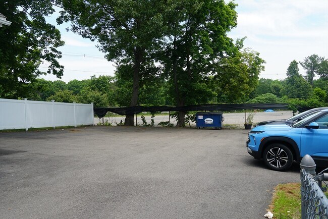 Building Photo - 170 Middleboro Ave