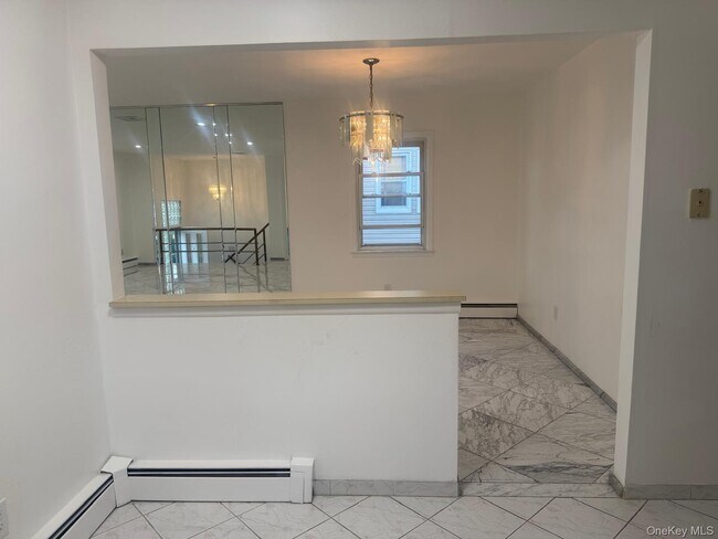 Building Photo - 306 Hamilton Ave