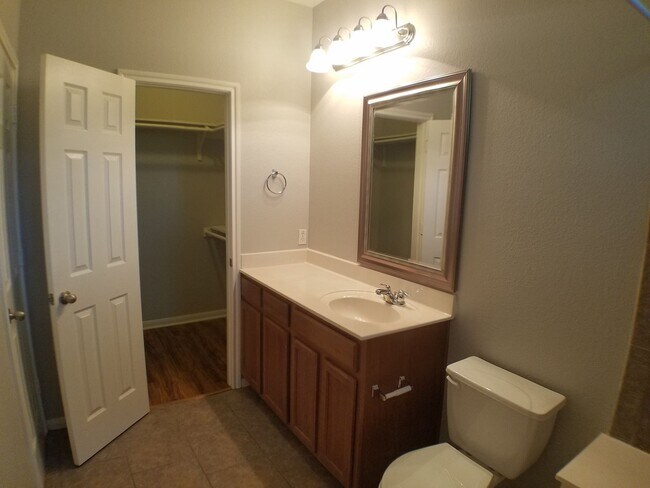 Building Photo - 2502ALLRED