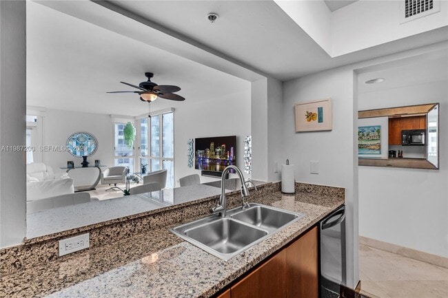 Building Photo - 1500 Ocean Dr