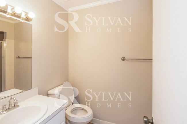 Building Photo - Live the good life in this 3 BR, 2.5 BA home