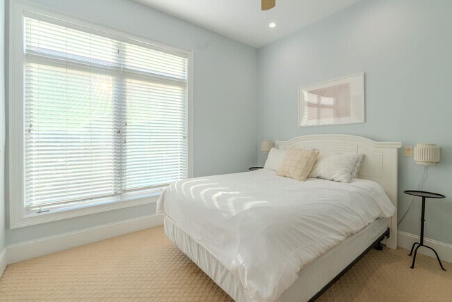 Building Photo - 87 Singleton Beach Rd