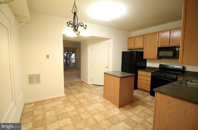 Building Photo - 44501 Potter Terrace