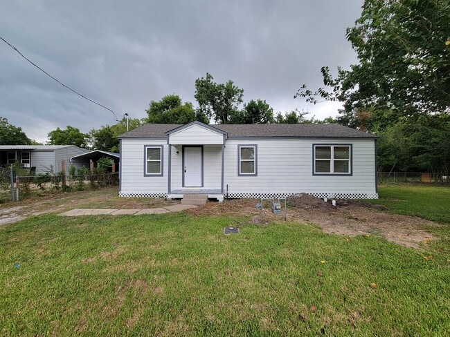 Primary Photo - 2503 Holly Ave