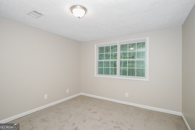 Building Photo - 5356 Olde St