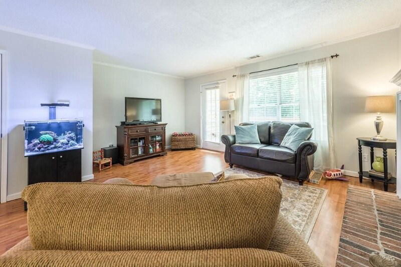 Primary Photo - 5036 Laurel Bridge Dr SE