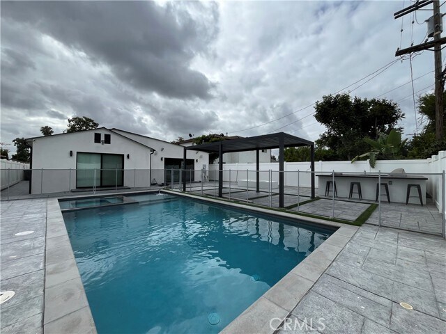 Building Photo - 5735 Saloma Ave