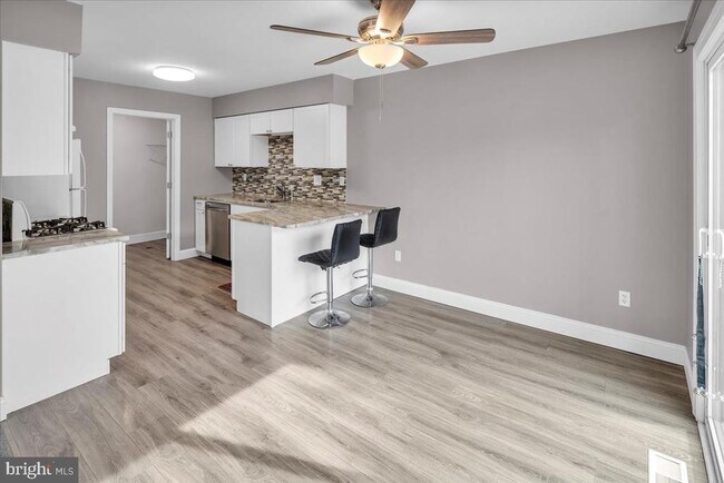 Building Photo - 2299 Memorial Ct