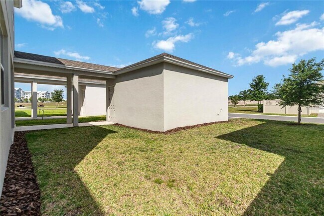 Building Photo - 5139 Lake Hamlin Trail
