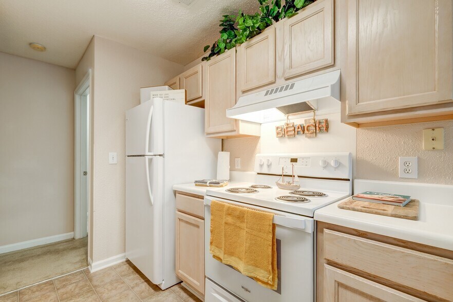 Keswick Village Apartments and Townhomes 2811 Keswick Village Ct