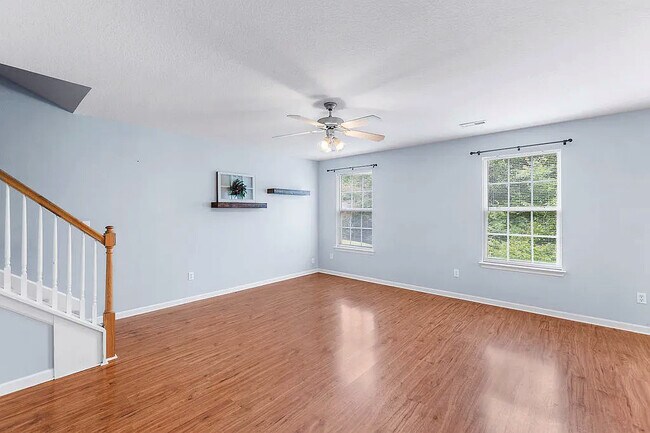 Building Photo - 211 Night Heron Dr