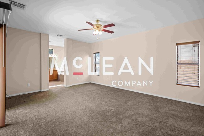Building Photo - 3 Bed & 3 Bath Home with Private Pool & Spa