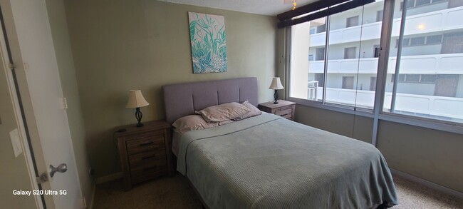 Building Photo - 2415 Ala Wai Blvd