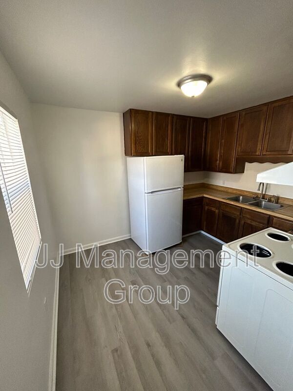 Building Photo - 1225 2nd St