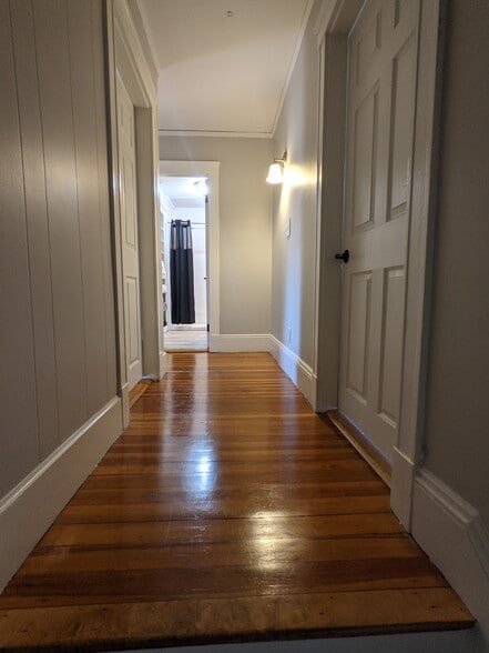 2nd Floor - 16 Appleton St