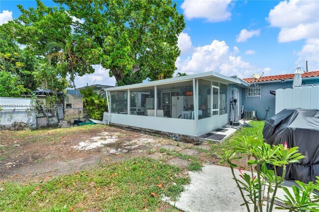 Building Photo - 3510 SW 90th Ave