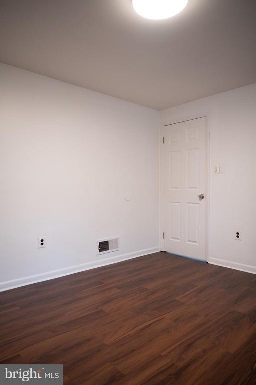 Building Photo - 13021 Tamarack Rd