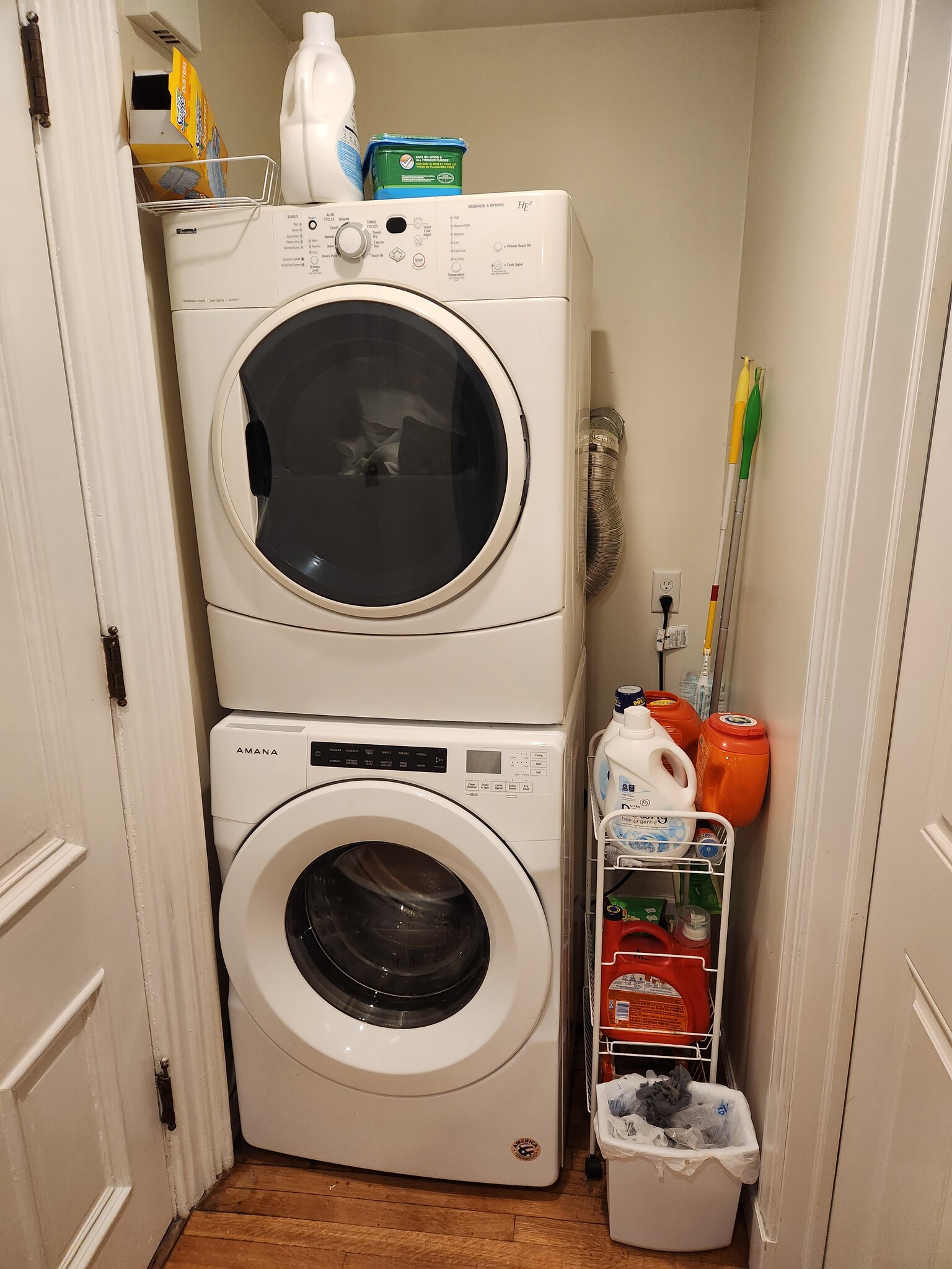 Laundry - 266 Center St