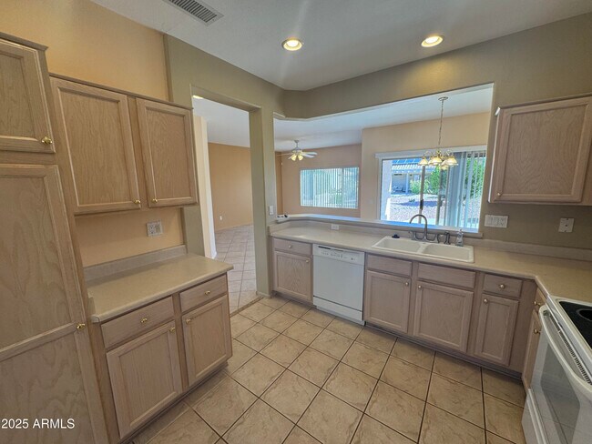 Building Photo - 16216 W Mountain Pass Dr