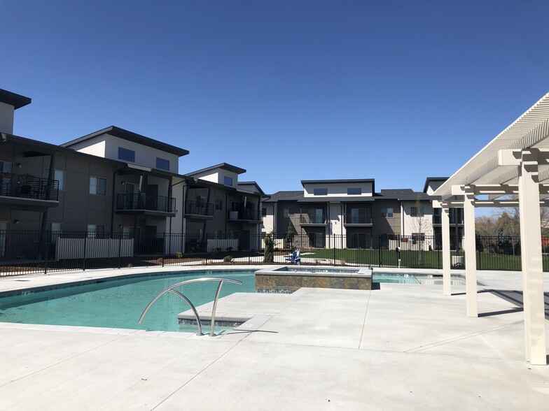 Harper Ridge 3805 E Copper Point Dr Meridian ID 83642 Apartment Finder