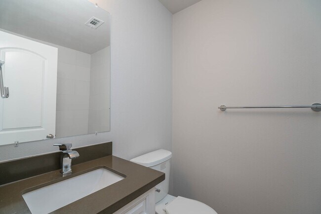 Building Photo - 408 Bellmar Ln