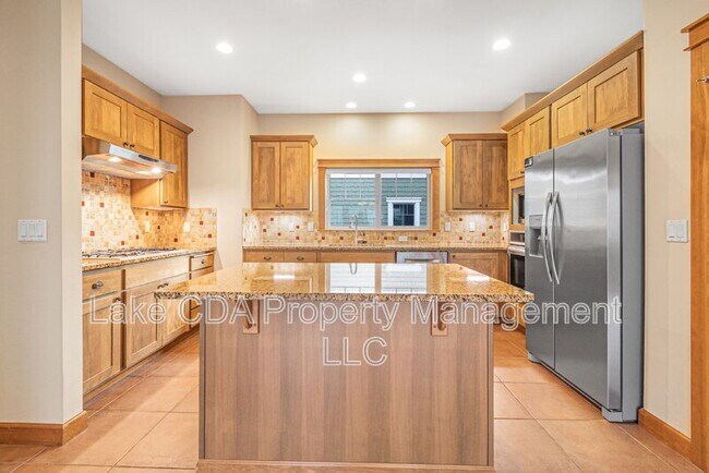 Building Photo - 3270 N Waterwood Ln