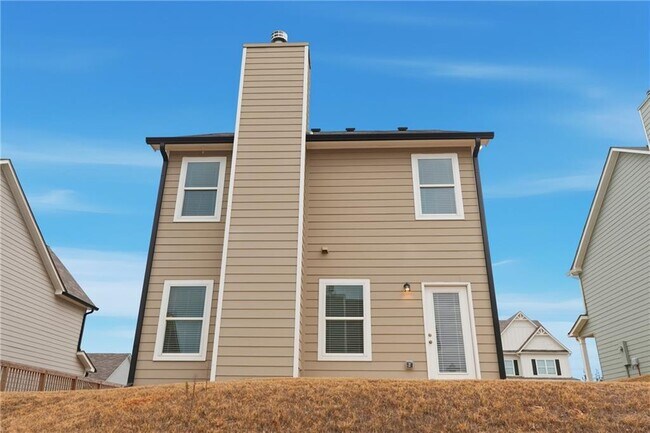 Building Photo - 334 Melody Ln