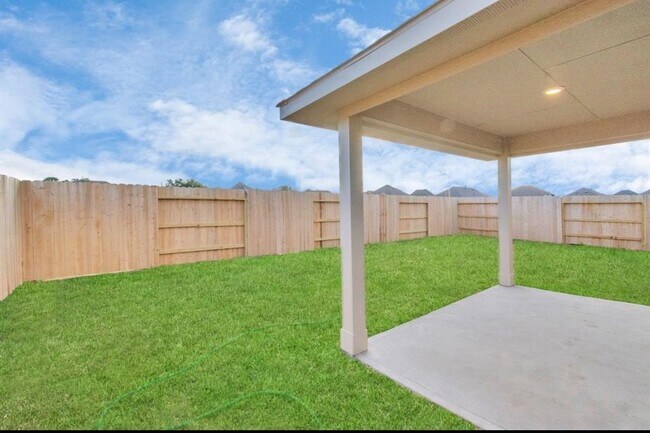 Building Photo - 2627 Border Cv Cir