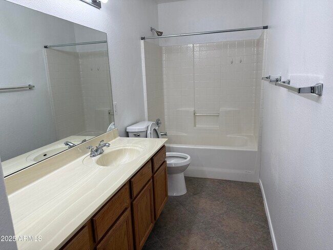 Building Photo - 1319 W Michelle Dr