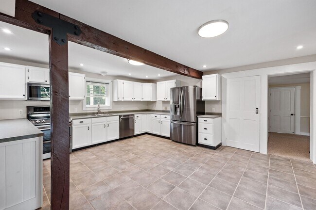 Building Photo - 24 Morrill Rd