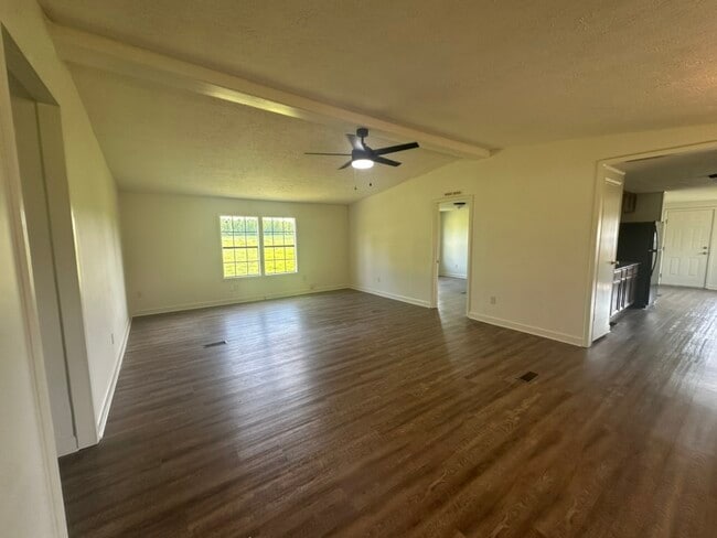 Building Photo - 1117 W Main St