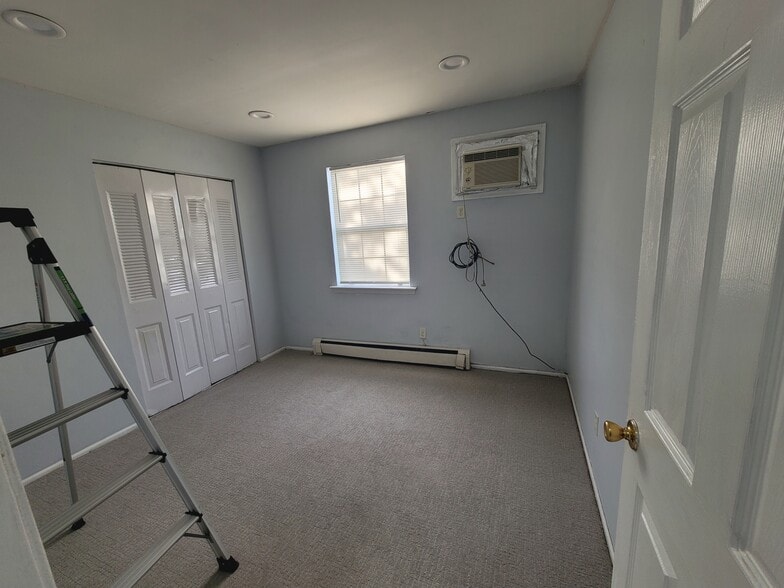 2nd Bedroom - 637 Spruce St