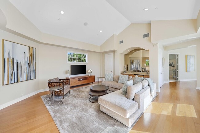 Building Photo - 408 Fisher Ln