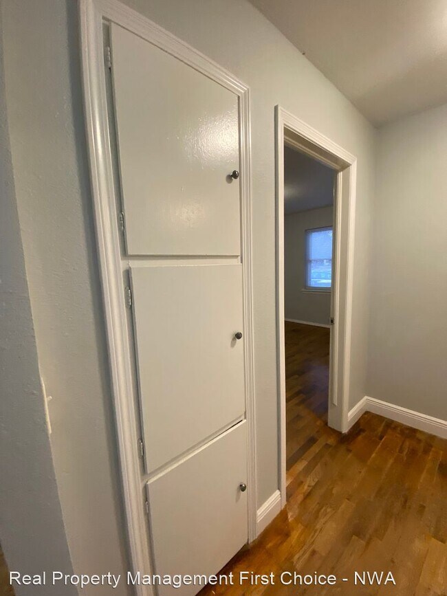 Building Photo - 2 br, 1 bath House - 1707 Westwood Avenue