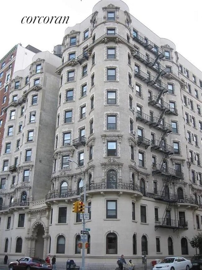 Building Photo - 418 Central Prk W