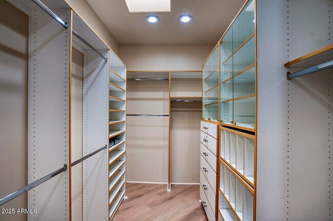 Building Photo - 10420 E Morning Vista Ln