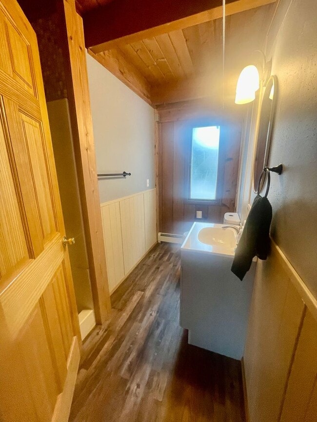 Building Photo - On an acre in Palmer! 4 bedrooms/3 bathrooms Oversized 2car garage PLUS additional shop! Addition...