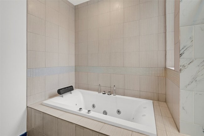 Building Photo - 3910 Austin St