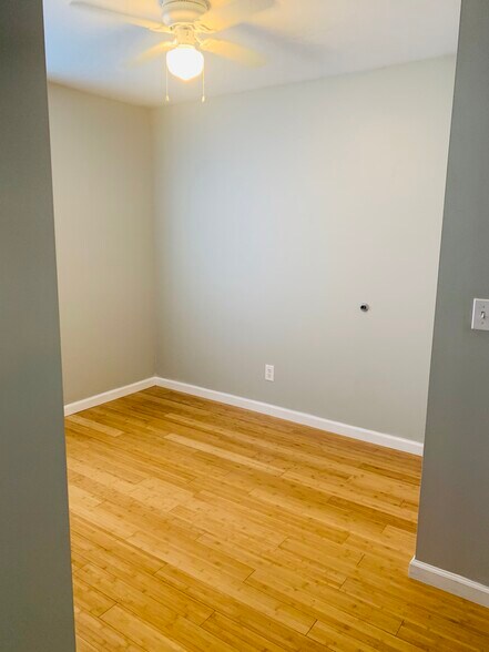 Building Photo - 1416 7th Ave