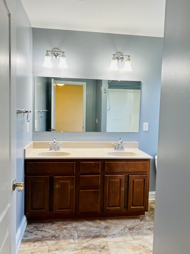 Building Photo - 229 Whitley