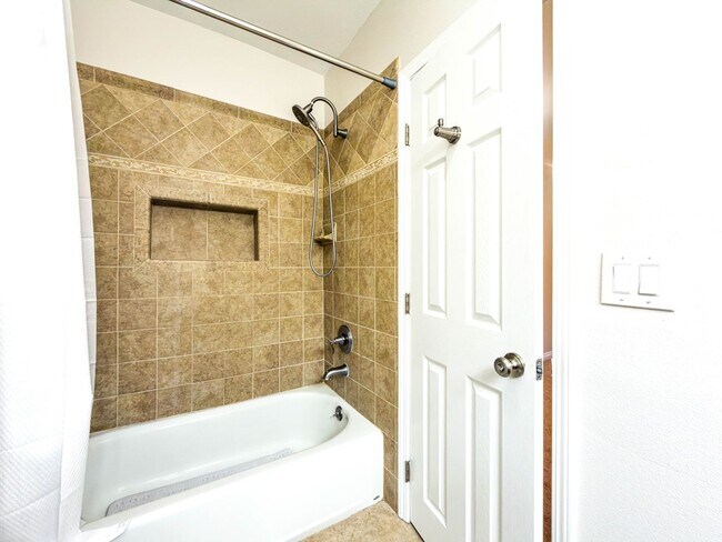 Building Photo - Spacious 4BR with Bonus Room in Cabrini Villas!