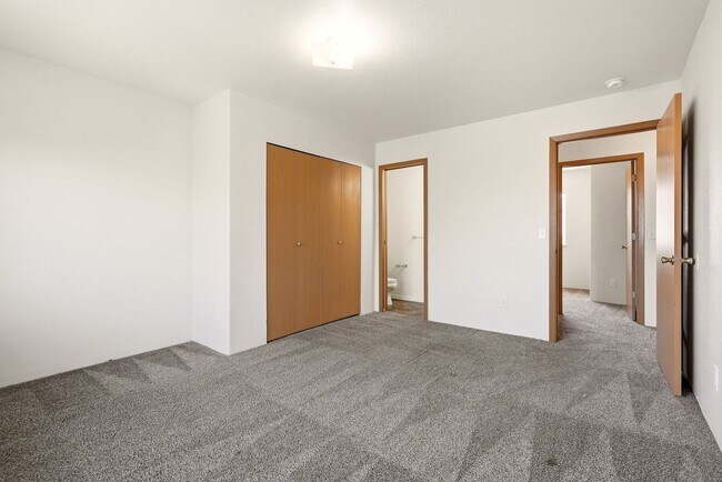 Building Photo - 3442abcd